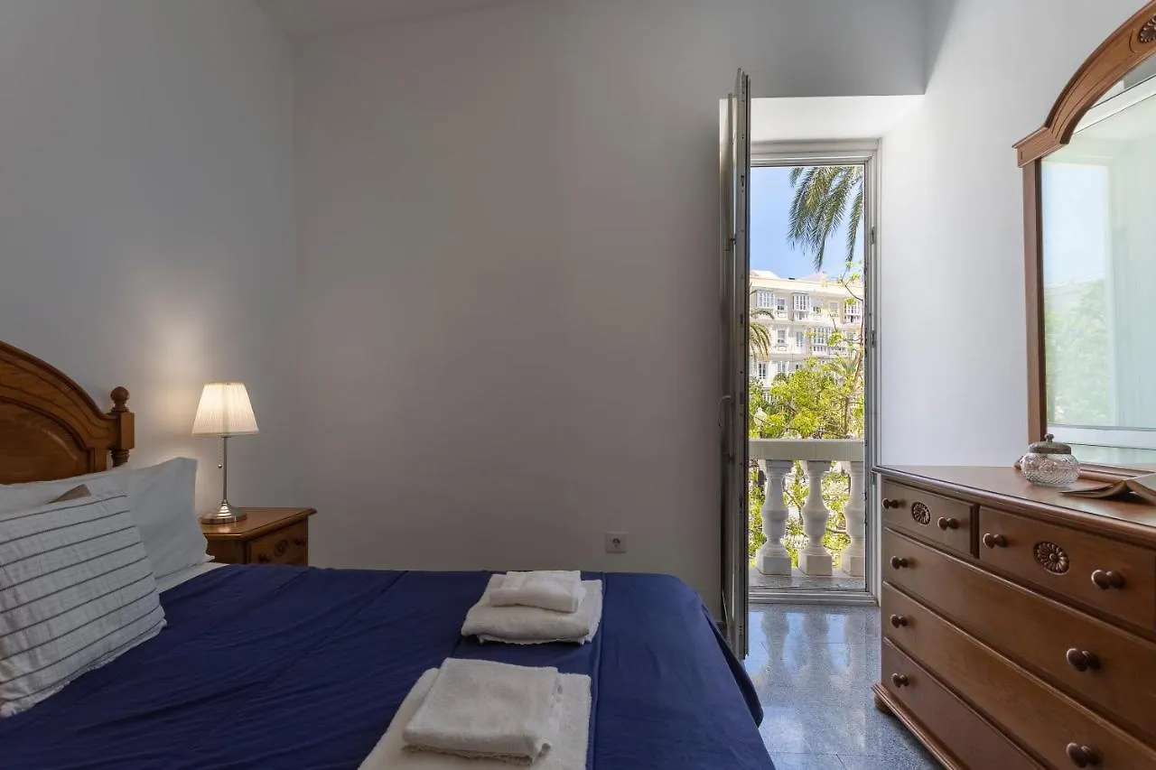 Apartamentos El Capitan Veneno By Cadiz4Rentals